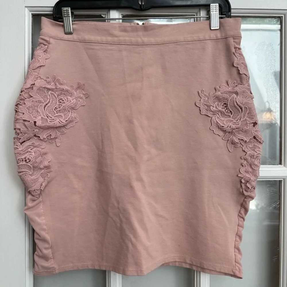 Haute Monde Blush Pink Stretchy Floral Roses Embossed Embroidered Skirt Size XL
